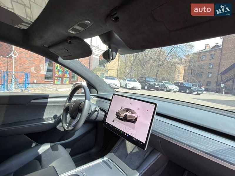 Внедорожник / Кроссовер Tesla Model Y 2023 в Киеве