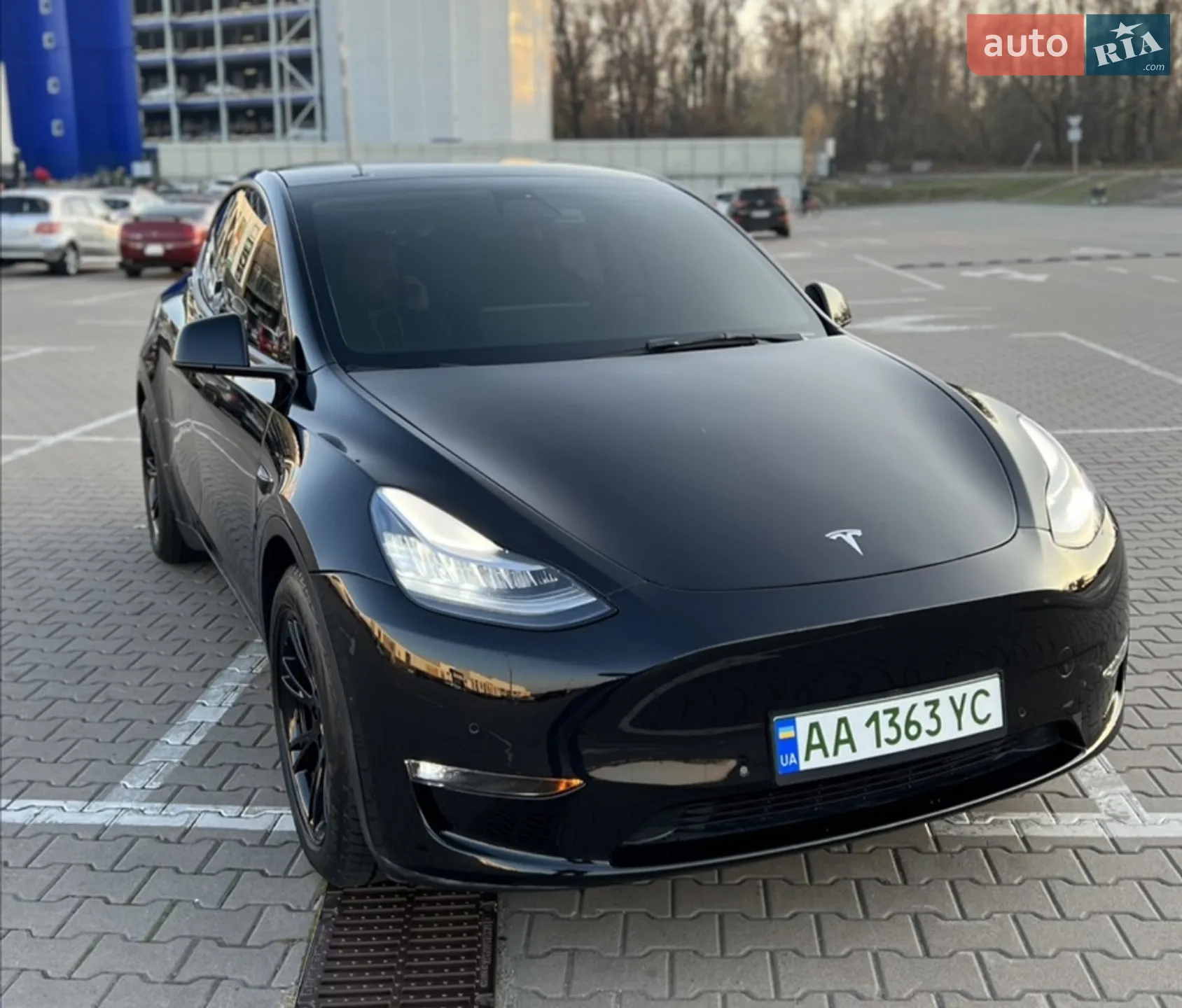 2022 Tesla Model Y - мініатюра 3