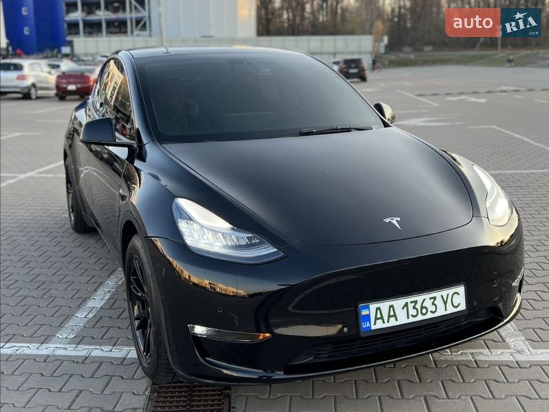 Внедорожник / Кроссовер Tesla Model Y 2022 в Киеве