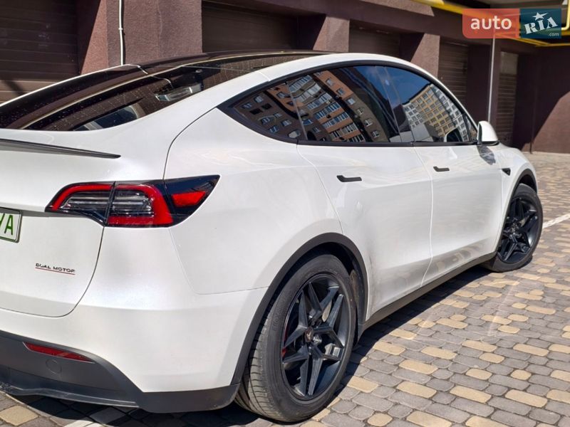 Внедорожник / Кроссовер Tesla Model Y 2023 в Виннице