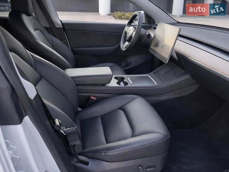 Позашляховик / Кросовер Tesla Model Y 2023 в Києві