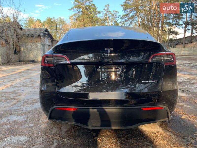 Внедорожник / Кроссовер Tesla Model Y 2022 в Киеве