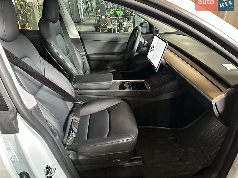 Внедорожник / Кроссовер Tesla Model Y 2022 в Каменец-Подольском