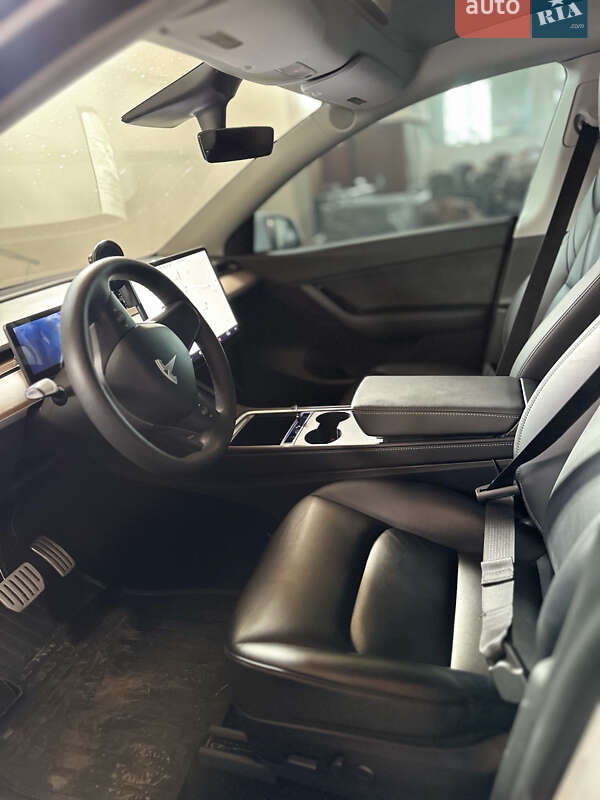 Внедорожник / Кроссовер Tesla Model Y 2022 в Каменец-Подольском