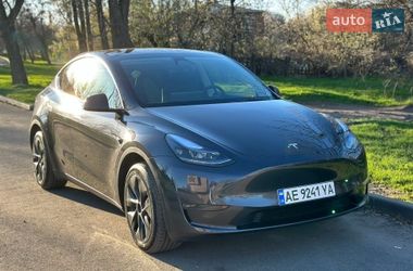 Позашляховик / Кросовер Tesla Model Y 2024 в Кривому Розі