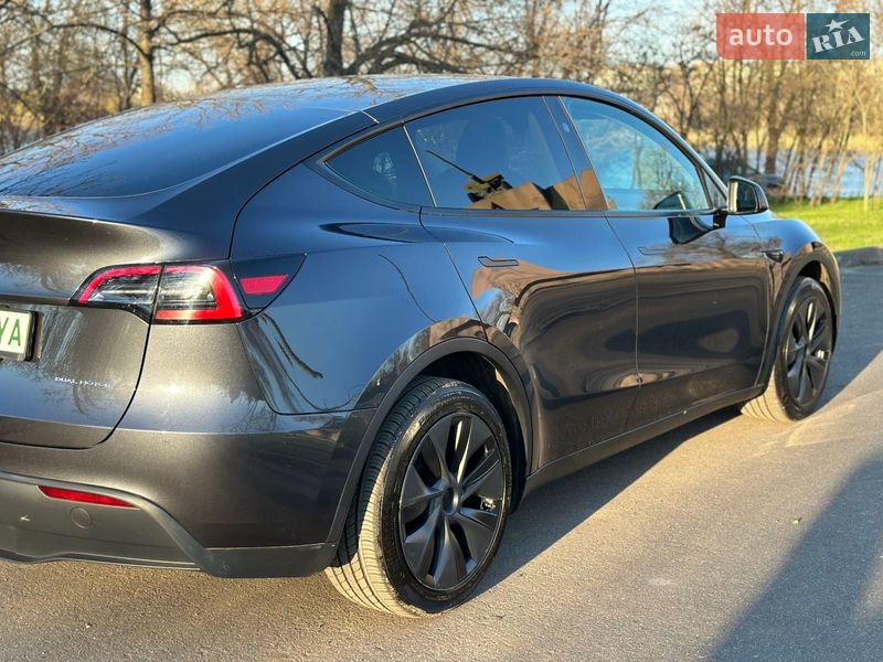 Внедорожник / Кроссовер Tesla Model Y 2024 в Кривом Роге