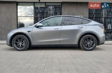 Позашляховик / Кросовер Tesla Model Y 2024 в Ужгороді