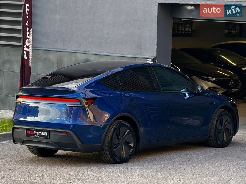 Позашляховик / Кросовер Tesla Model Y 2025 в Харкові