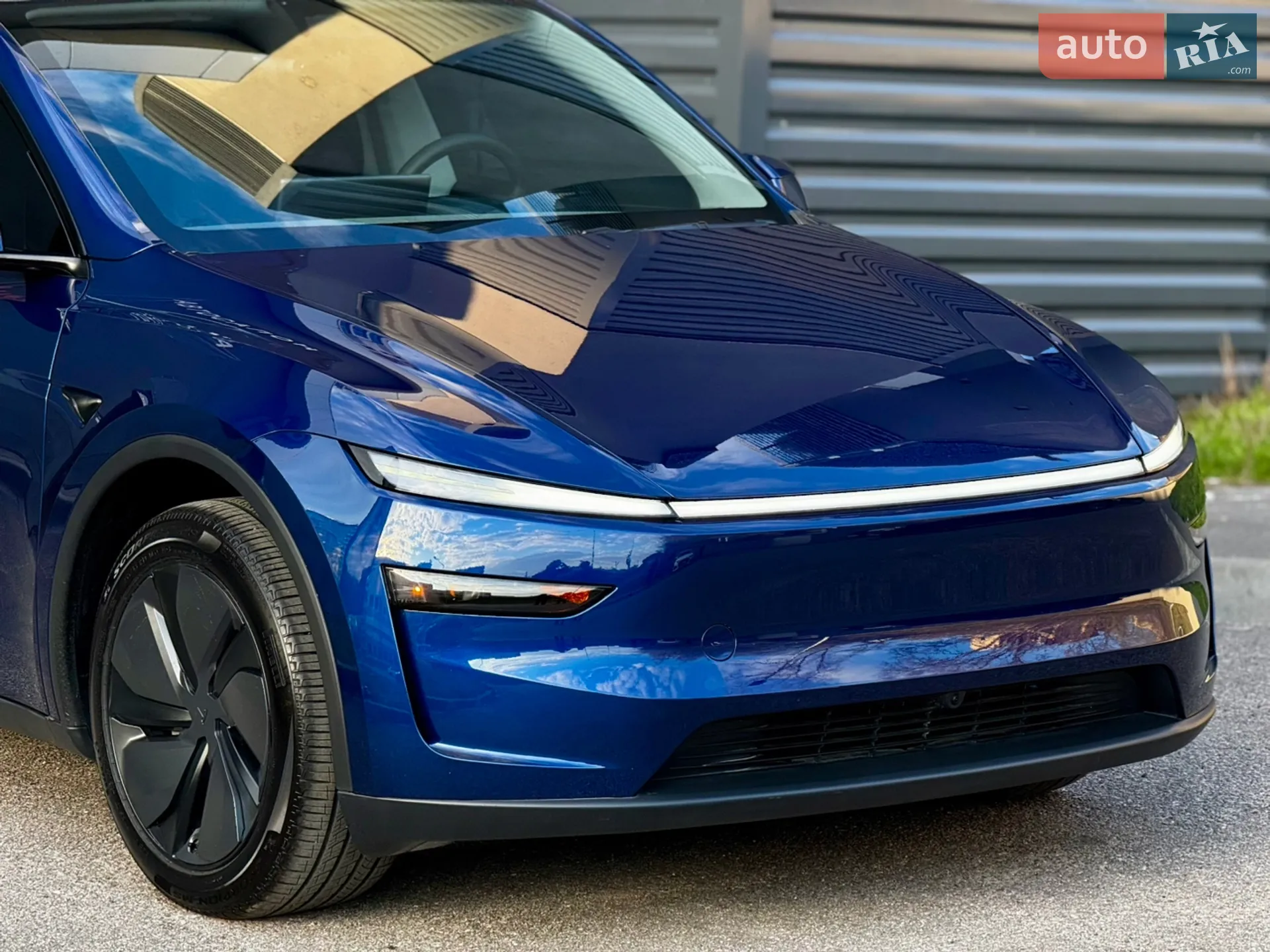 2025 Tesla Model Y - мініатюра 13