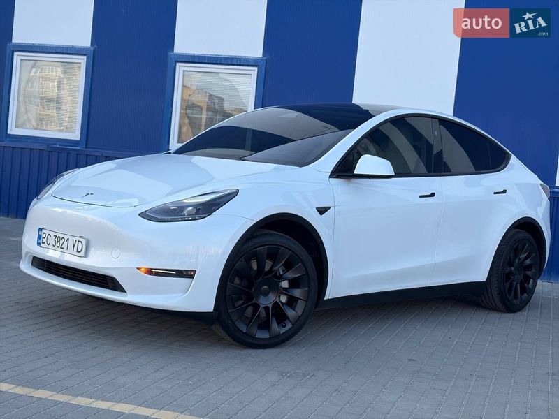 Внедорожник / Кроссовер Tesla Model Y 2024 в Дрогобыче