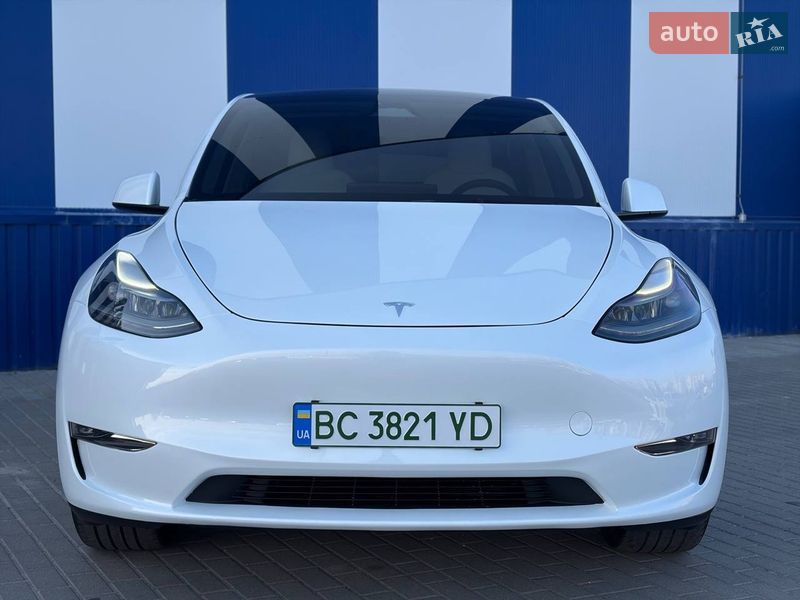 Внедорожник / Кроссовер Tesla Model Y 2024 в Дрогобыче