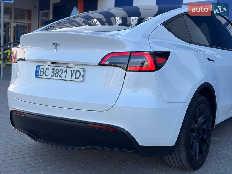 Внедорожник / Кроссовер Tesla Model Y 2024 в Дрогобыче