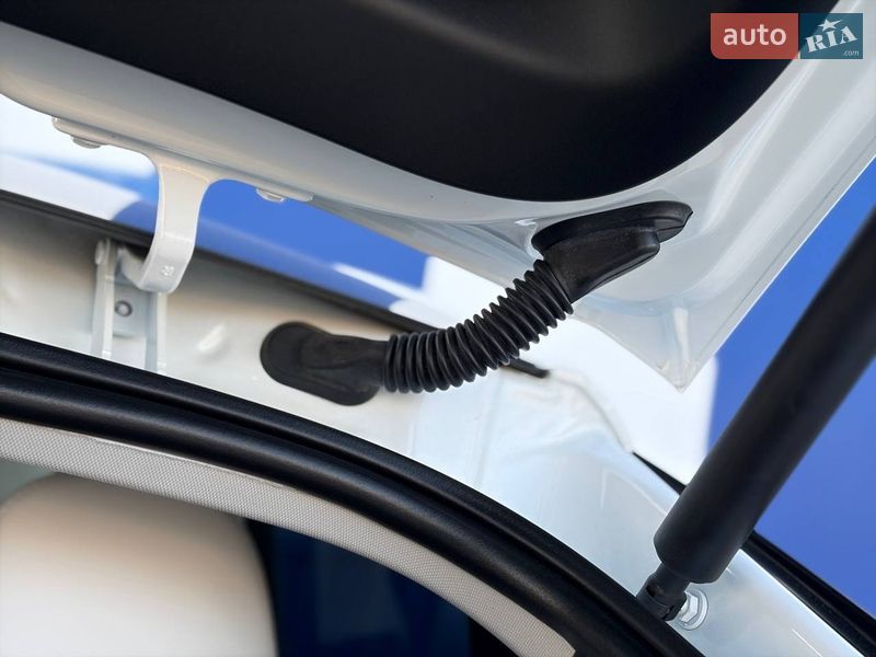 Внедорожник / Кроссовер Tesla Model Y 2024 в Дрогобыче