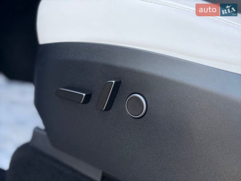 Внедорожник / Кроссовер Tesla Model Y 2024 в Дрогобыче