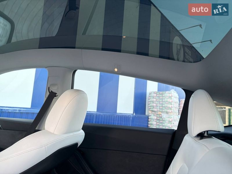 Внедорожник / Кроссовер Tesla Model Y 2024 в Дрогобыче