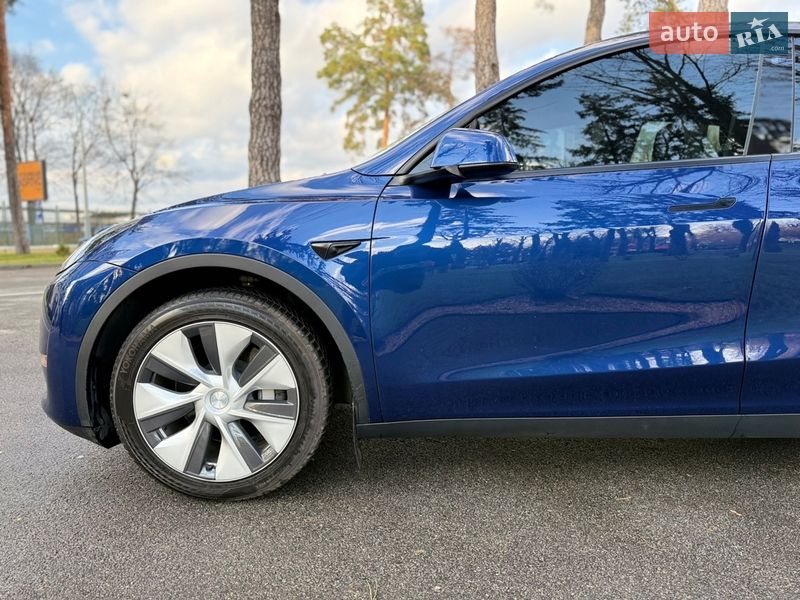 Внедорожник / Кроссовер Tesla Model Y 2023 в Харькове