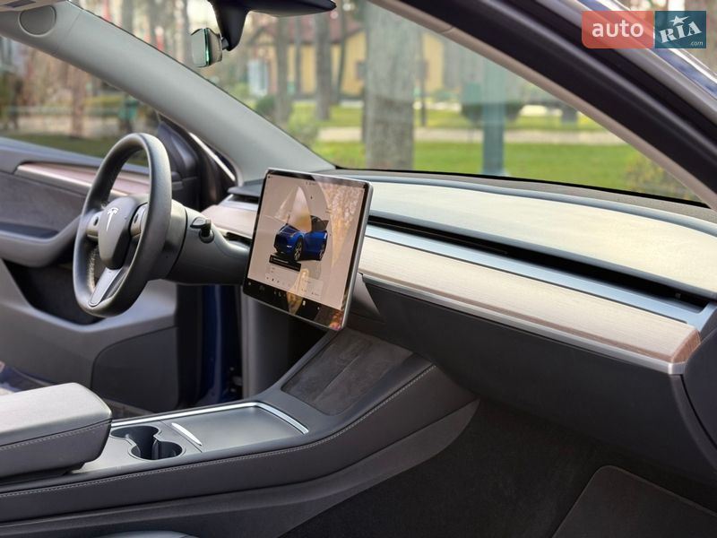 Внедорожник / Кроссовер Tesla Model Y 2023 в Харькове