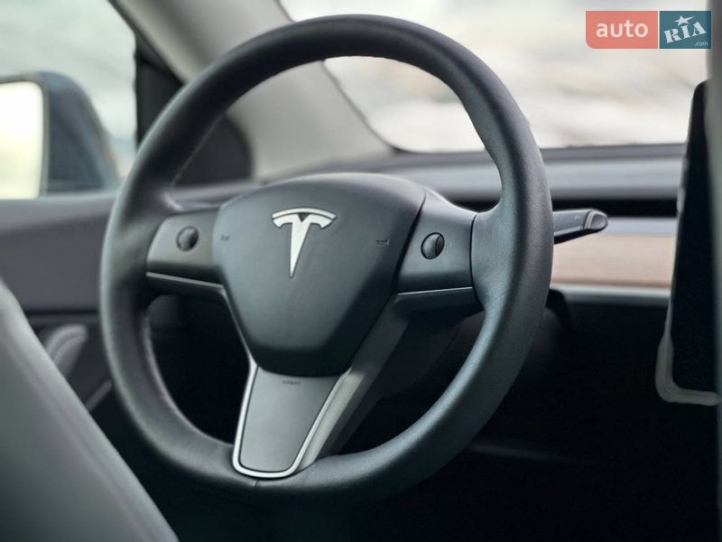 Внедорожник / Кроссовер Tesla Model Y 2022 в Киеве