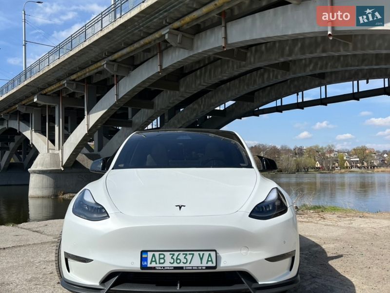 Внедорожник / Кроссовер Tesla Model Y 2021 в Виннице