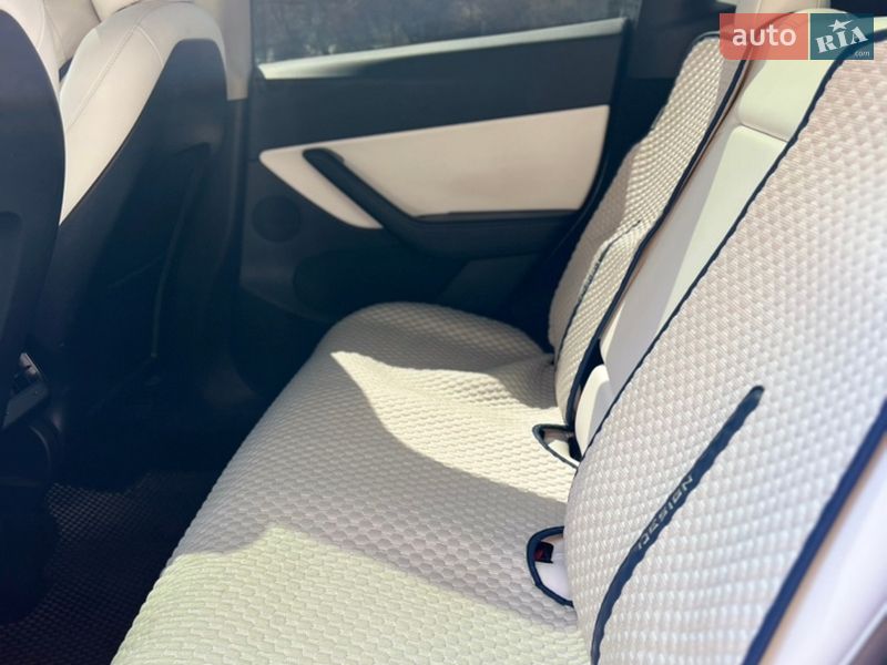 Внедорожник / Кроссовер Tesla Model Y 2021 в Виннице