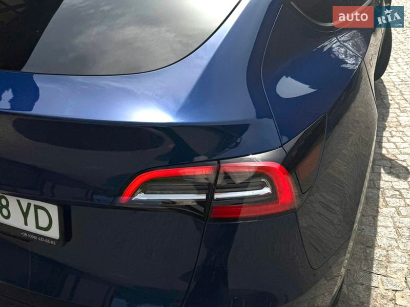 Позашляховик / Кросовер Tesla Model Y 2021 в Львові