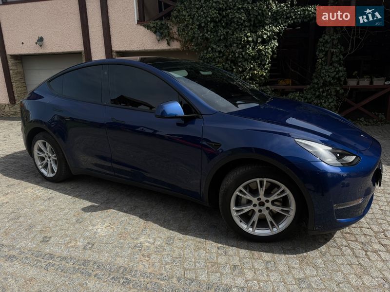 Позашляховик / Кросовер Tesla Model Y 2021 в Львові