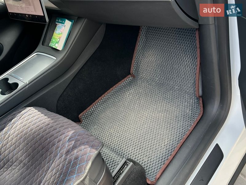 Позашляховик / Кросовер Tesla Model Y 2022 в Кропивницькому