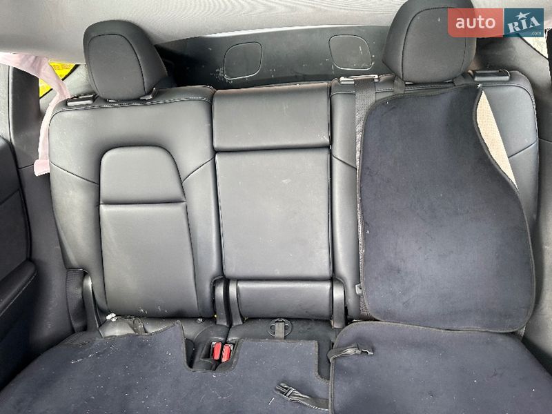 Позашляховик / Кросовер Tesla Model Y 2023 в Києві