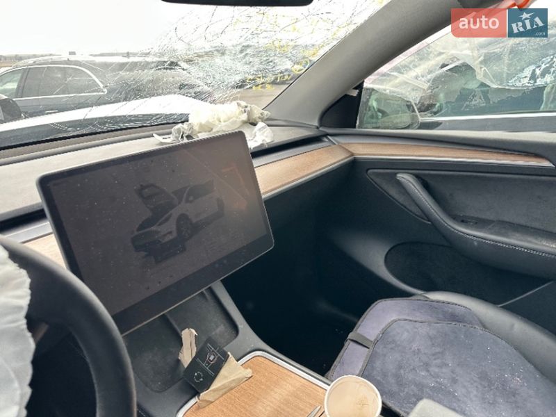 Позашляховик / Кросовер Tesla Model Y 2023 в Києві