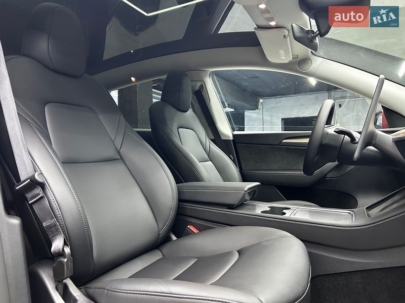 Позашляховик / Кросовер Tesla Model Y 2025 в Чернівцях фото 21 Позашляховик / Кросовер Tesla Model Y 2025 в Чернівцях