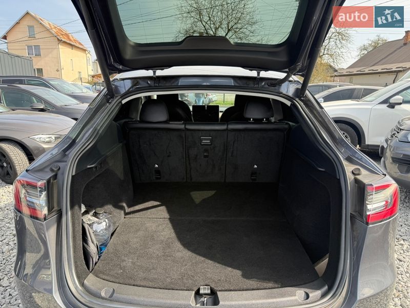 Внедорожник / Кроссовер Tesla Model Y 2023 в Стрые