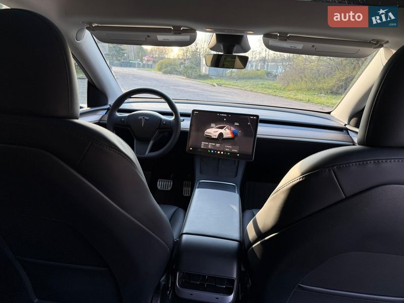 Внедорожник / Кроссовер Tesla Model Y 2024 в Ровно