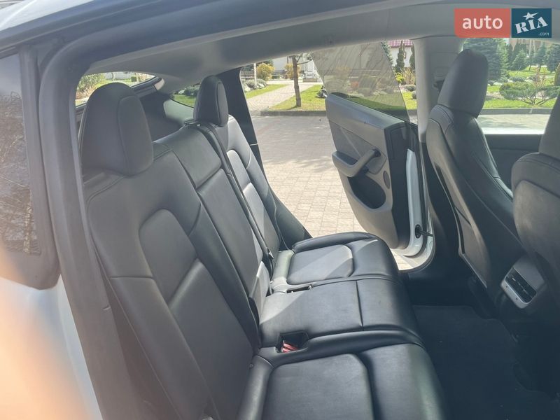 Позашляховик / Кросовер Tesla Model Y 2023 в Львові фото 17 Позашляховик / Кросовер Tesla Model Y 2023 в Львові