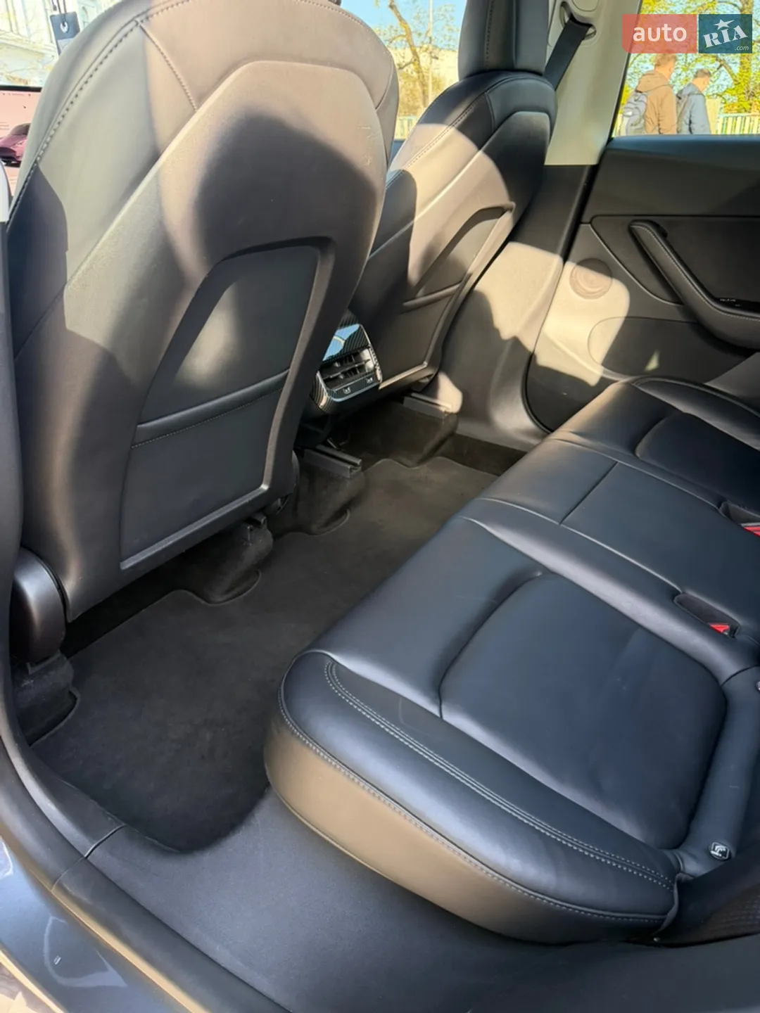 2022 Tesla Model Y - мініатюра 13