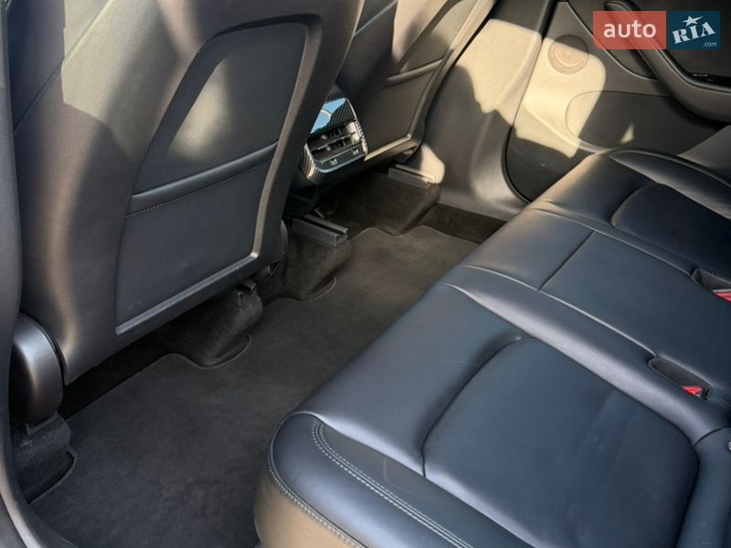 Позашляховик / Кросовер Tesla Model Y 2022 в Києві