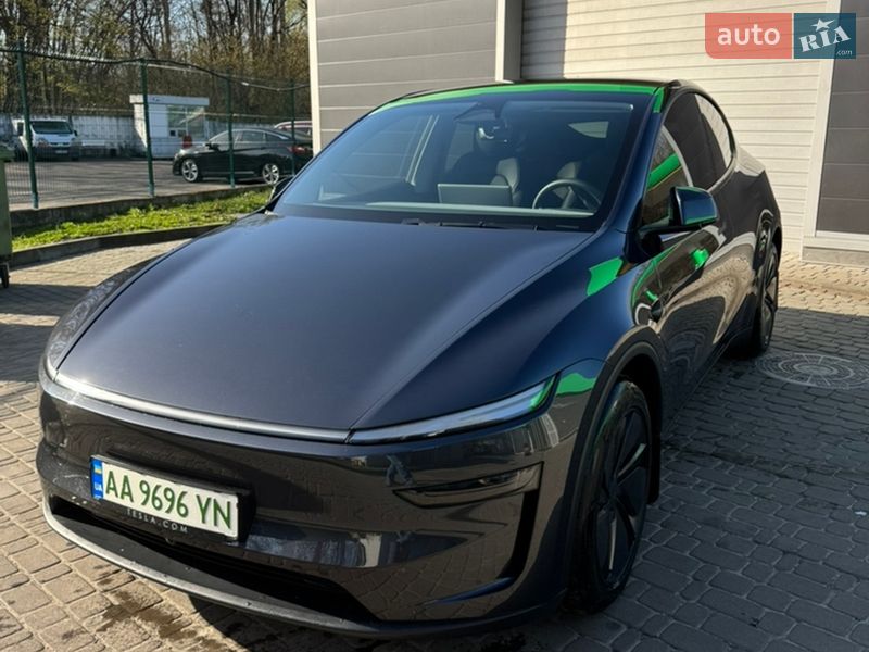 Tesla Model Y 2025 Tesla Model Y 2025