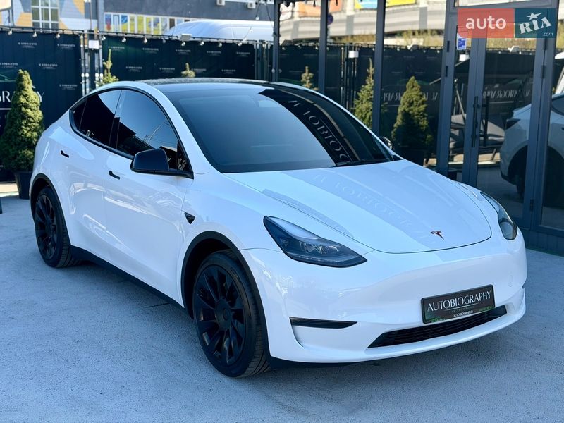Внедорожник / Кроссовер Tesla Model Y 2023 в Киеве