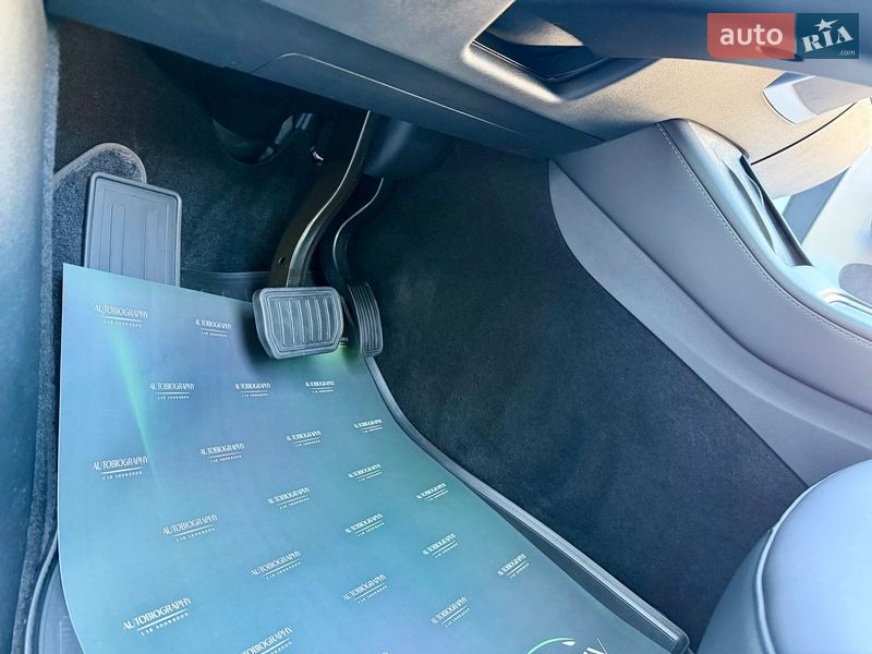 Внедорожник / Кроссовер Tesla Model Y 2023 в Киеве