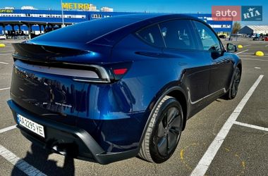 Внедорожник / Кроссовер Tesla Model Y 2025 в Киеве