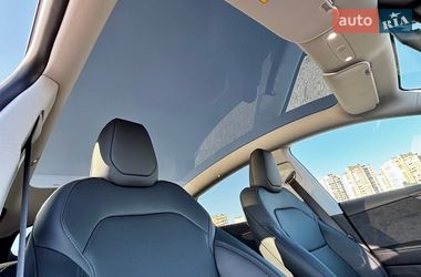 Внедорожник / Кроссовер Tesla Model Y 2025 в Киеве