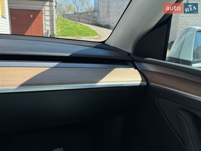 Внедорожник / Кроссовер Tesla Model Y 2023 в Кременчуге фото 6 Внедорожник / Кроссовер Tesla Model Y 2023 в Кременчуге