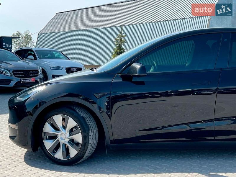 Внедорожник / Кроссовер Tesla Model Y 2021 в Львове