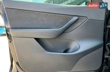 Внедорожник / Кроссовер Tesla Model Y 2021 в Львове