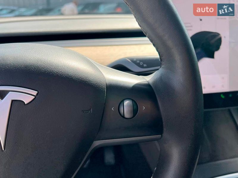 Внедорожник / Кроссовер Tesla Model Y 2021 в Львове