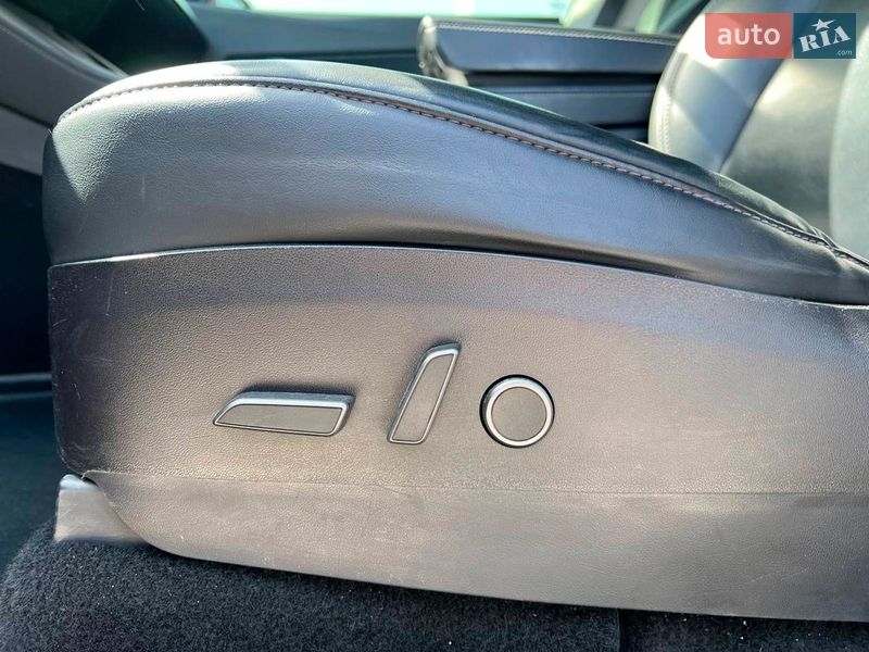 Внедорожник / Кроссовер Tesla Model Y 2021 в Львове