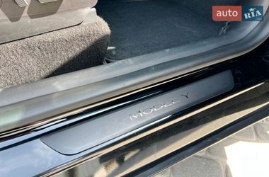 Внедорожник / Кроссовер Tesla Model Y 2021 в Львове