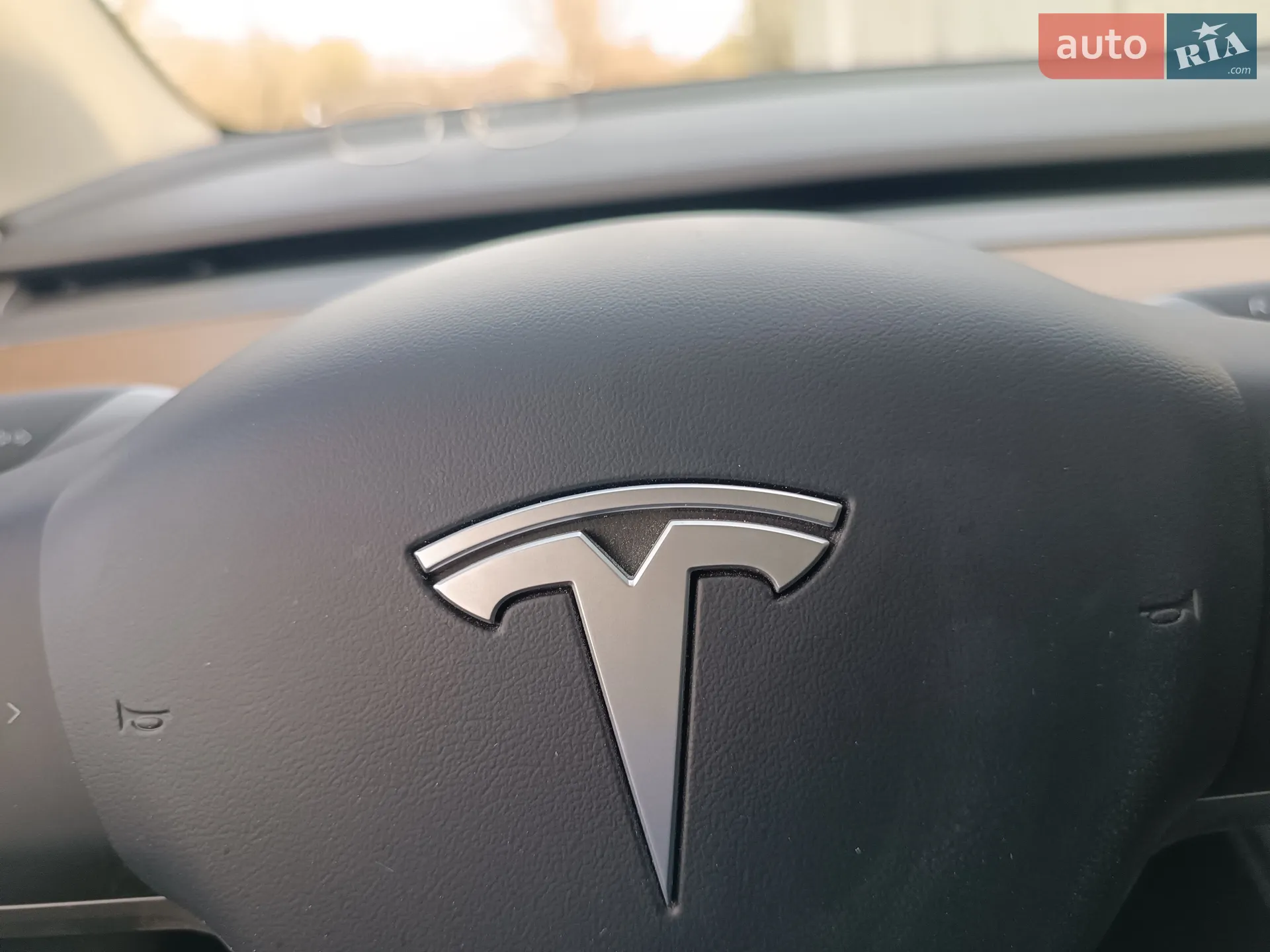 2025 Tesla Model Y - мініатюра 105