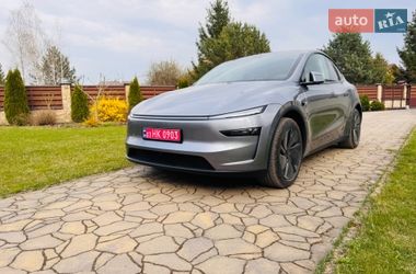 Внедорожник / Кроссовер Tesla Model Y 2025 в Львове