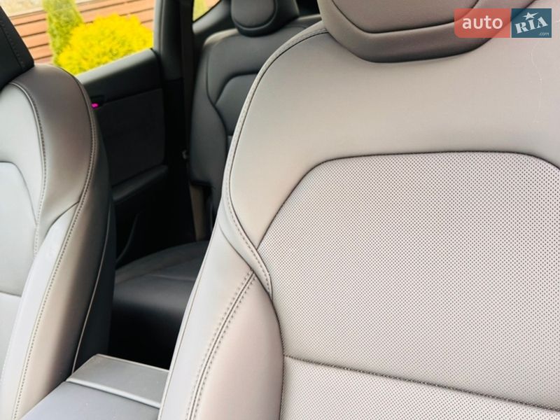 Внедорожник / Кроссовер Tesla Model Y 2025 в Львове
