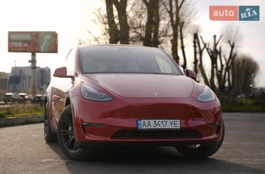 Внедорожник / Кроссовер Tesla Model Y 2023 в Киеве